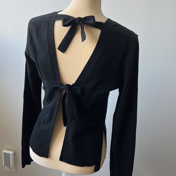 Elizabeth and James Tie Back Sweater, Size Large - Picture 6 of 12